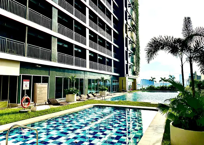 Apartment High Rise With Balcony, Pool, Grand Lobby, And Sky Garden 22f Manila
