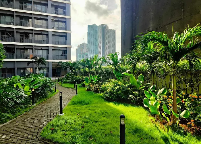 Apartment High Rise With Balcony, Pool, Grand Lobby, And Sky Garden 22f *