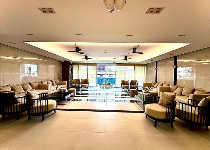High Rise With Balcony, Pool, Grand Lobby, And Sky Garden 22f Apartment *